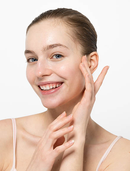 Su ve Diğer Nemlendirici Besinler Cildimizin Görünümünü Nasıl Etkiler?